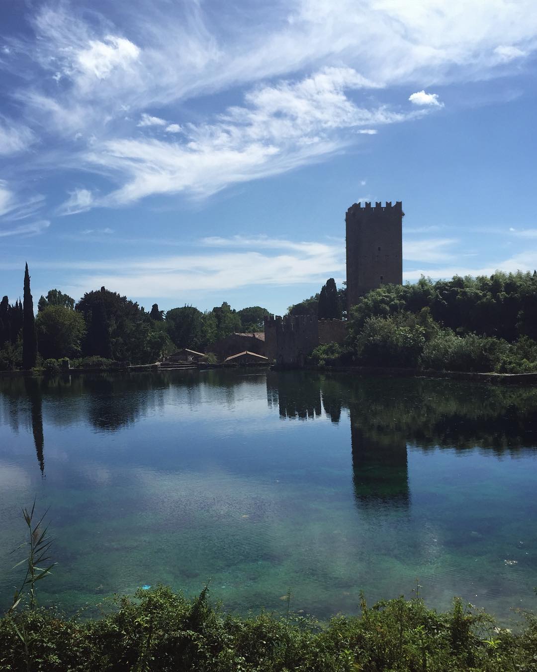 lago giardino ninfa