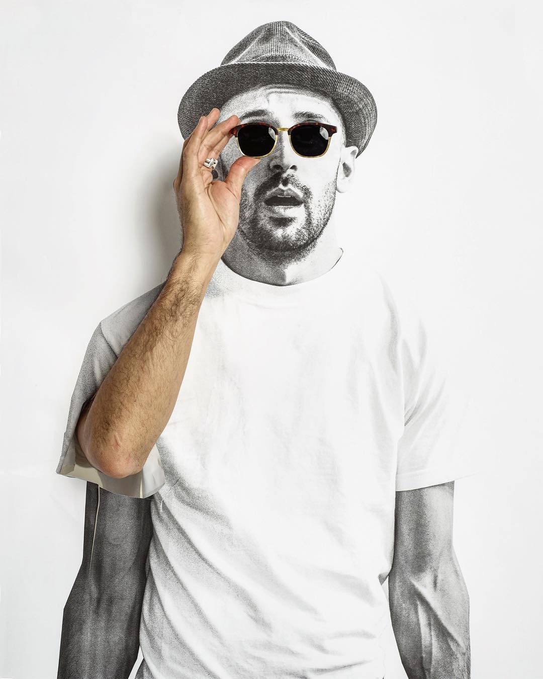 JR