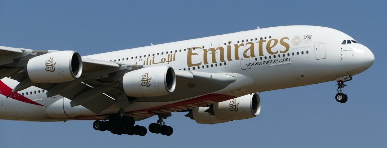 airport-3586378_1920