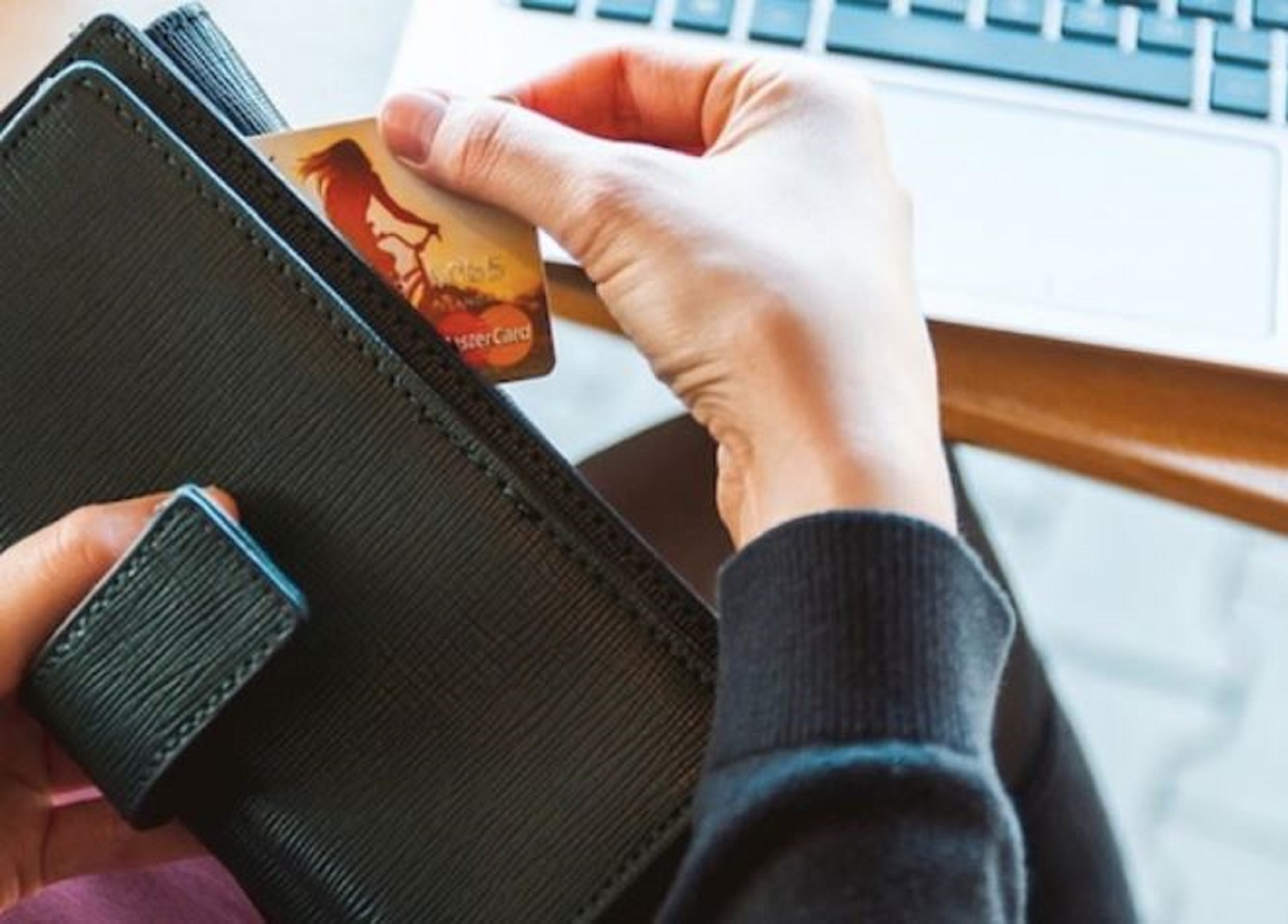 Carte di credito in viaggio: cosa fare prima della partenza