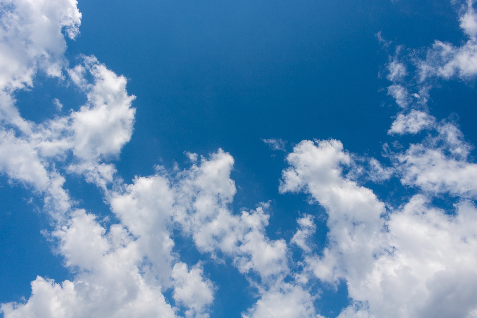 clouds-3404728_1920