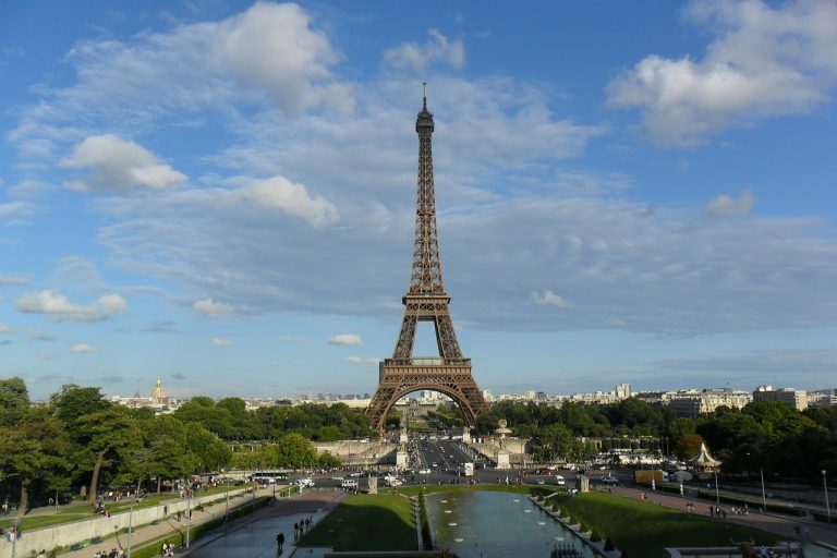 tour eiffel parco