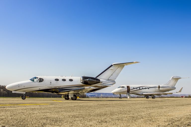 Viaggiare su jet privati: quanto costa noleggiarlo