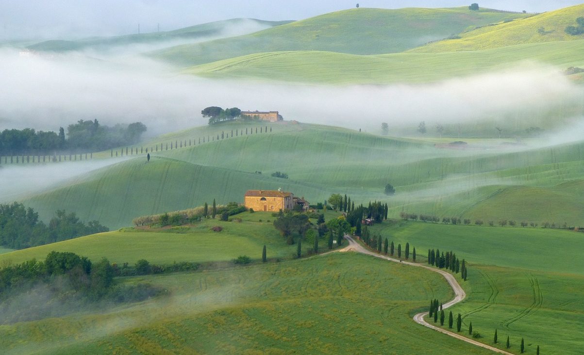 val d'orcia in moto
