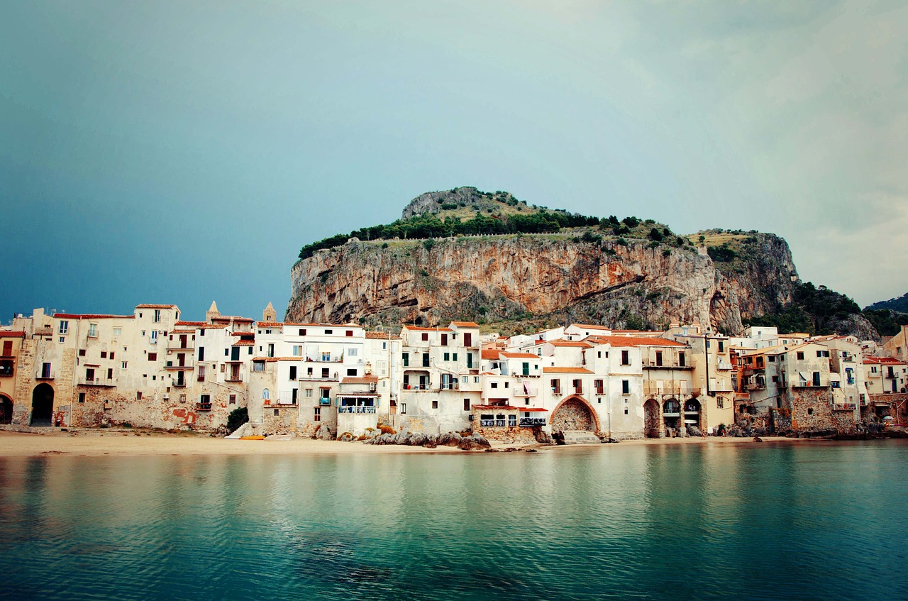 cefalù dove si trova