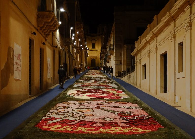 infiorata di noto cos'è