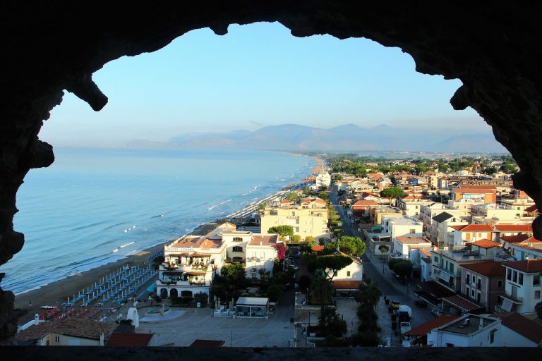 sperlonga spiagge attrezzate