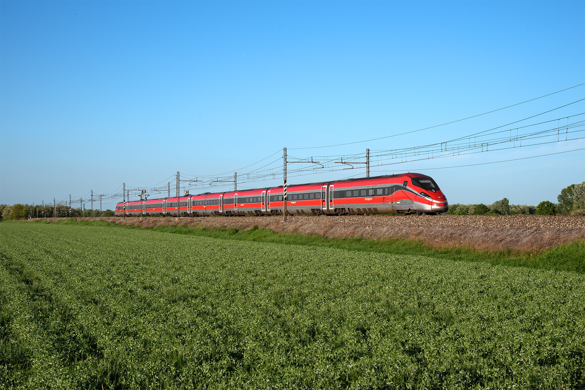 frecciarossa caratteristiche