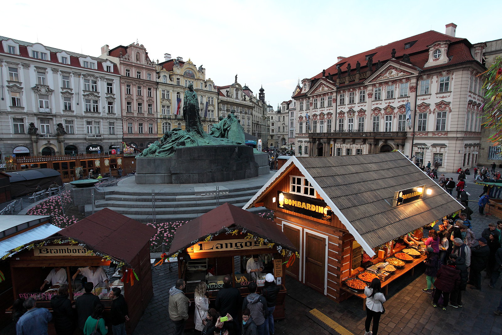 bancarelle praga