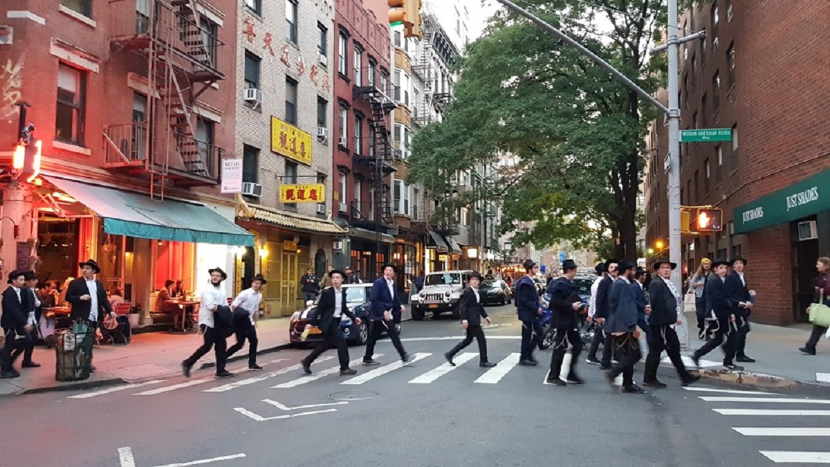 Quartiere ebraico di New York sopravvive grazie a Amazon