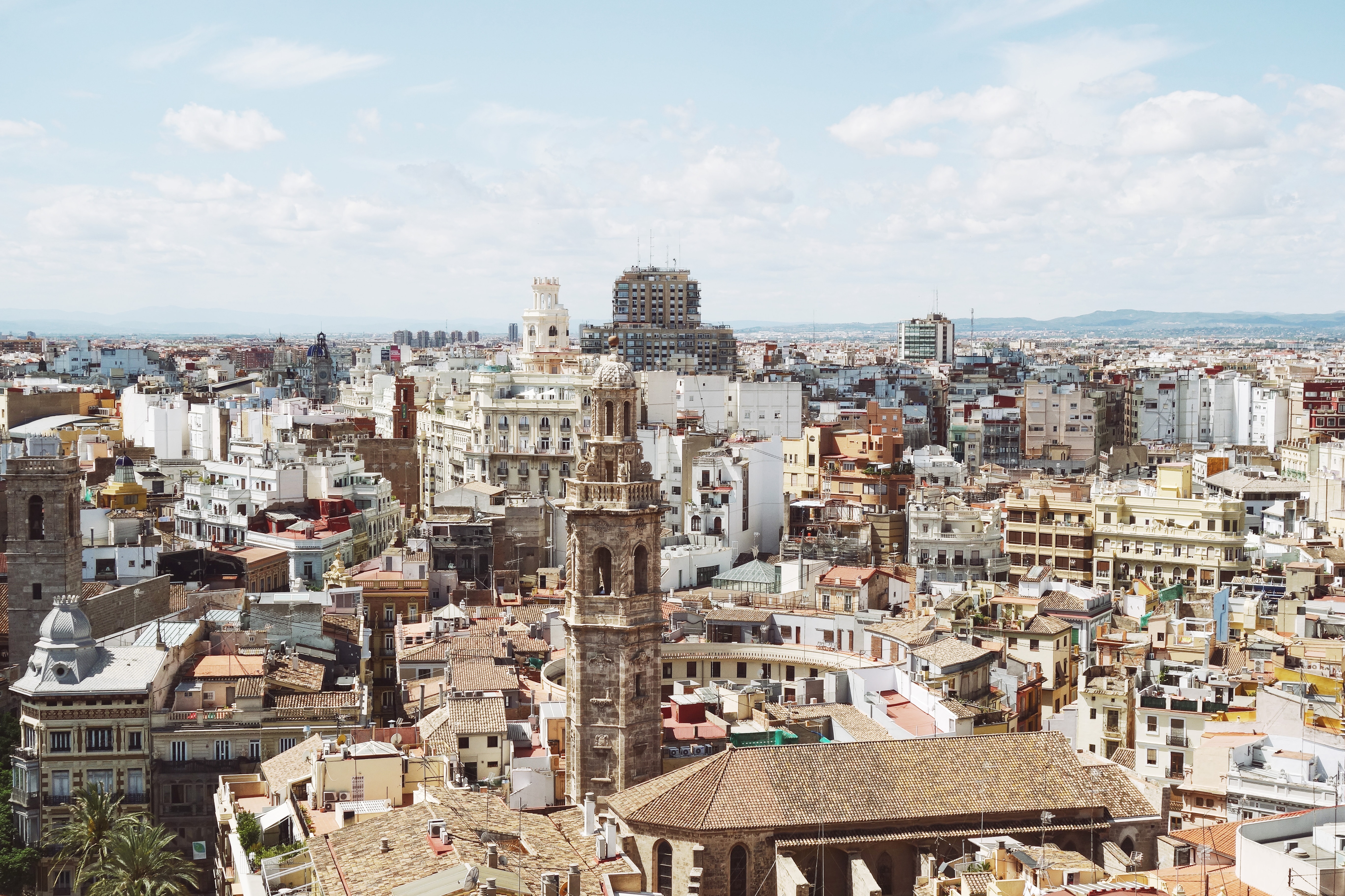 travelnow or crylater 7b0exl2nae8 unsplash