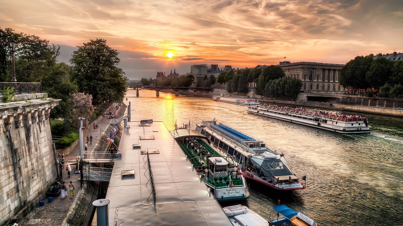 Cenone di Capodanno a Parigi sui Bateaux Mouches