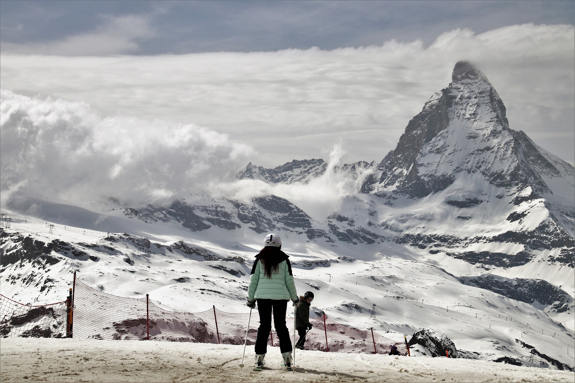 sci-sport-neve-montagna