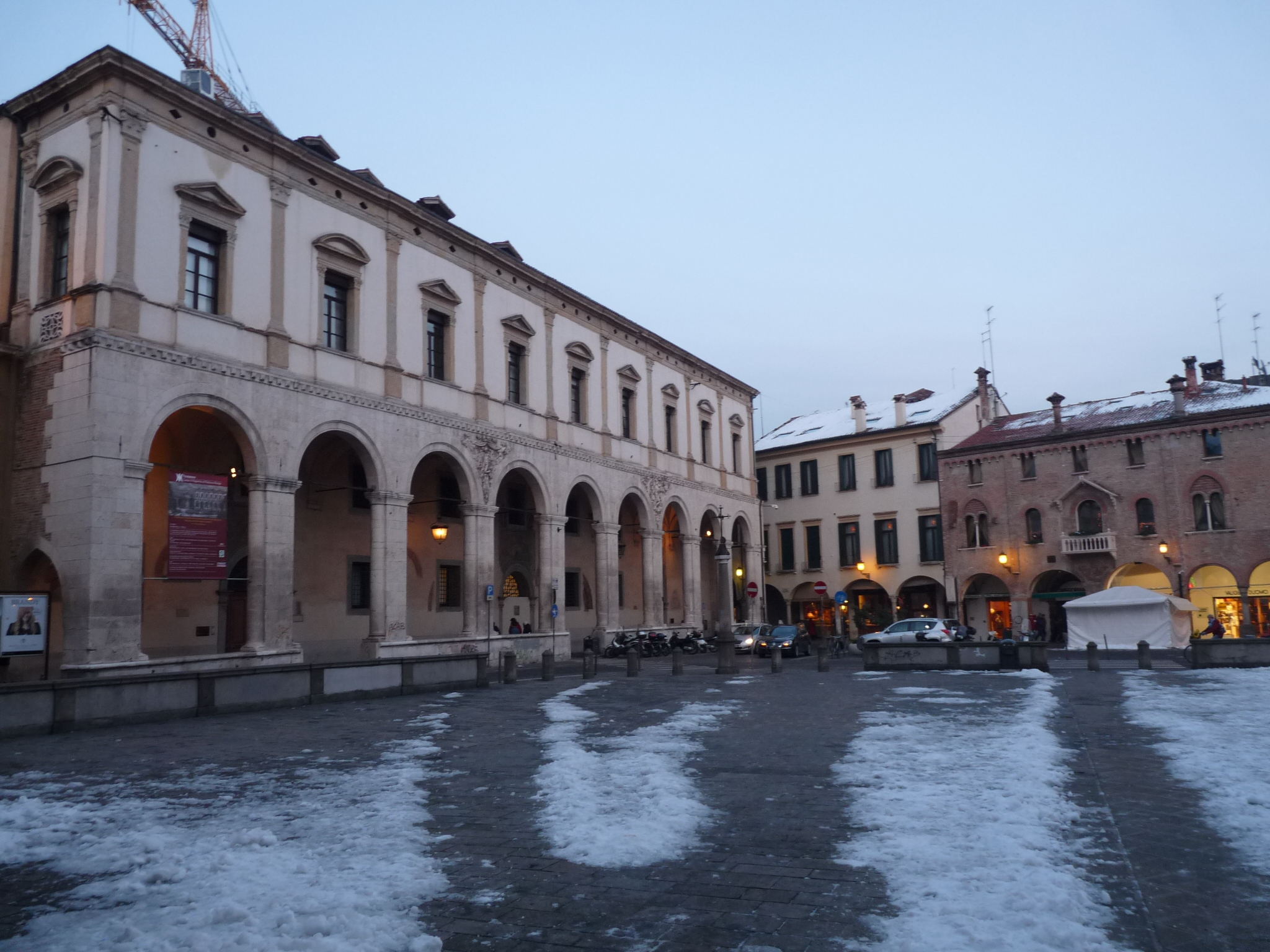 Monte di Pietà in Piazza Duomo