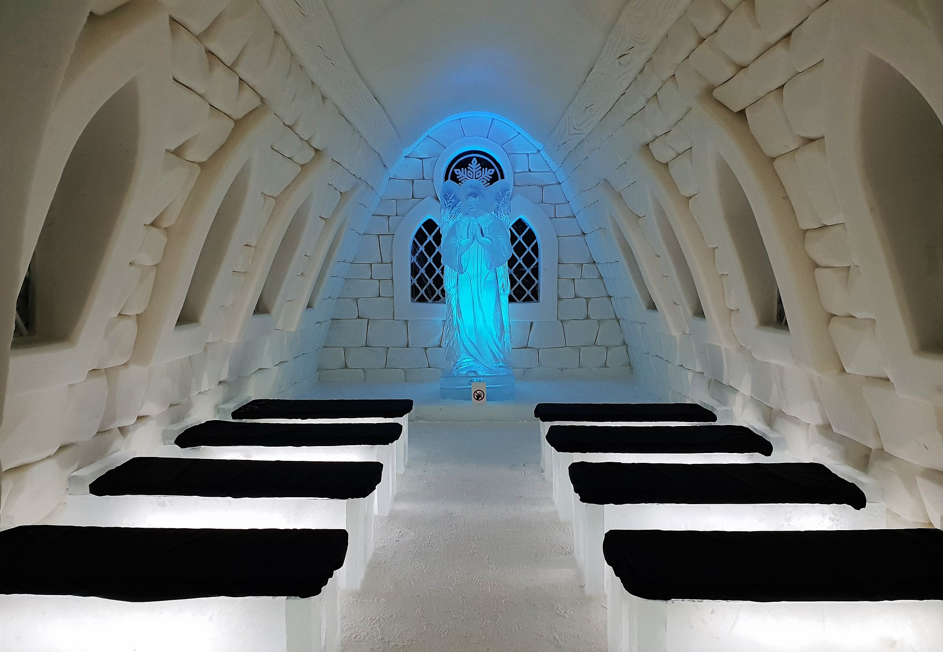 snowhotel