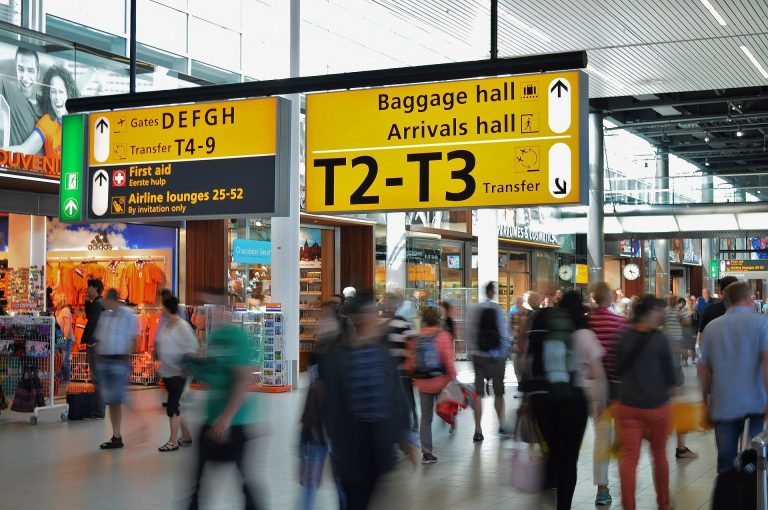 Voli cancellati oggi per il maltempo