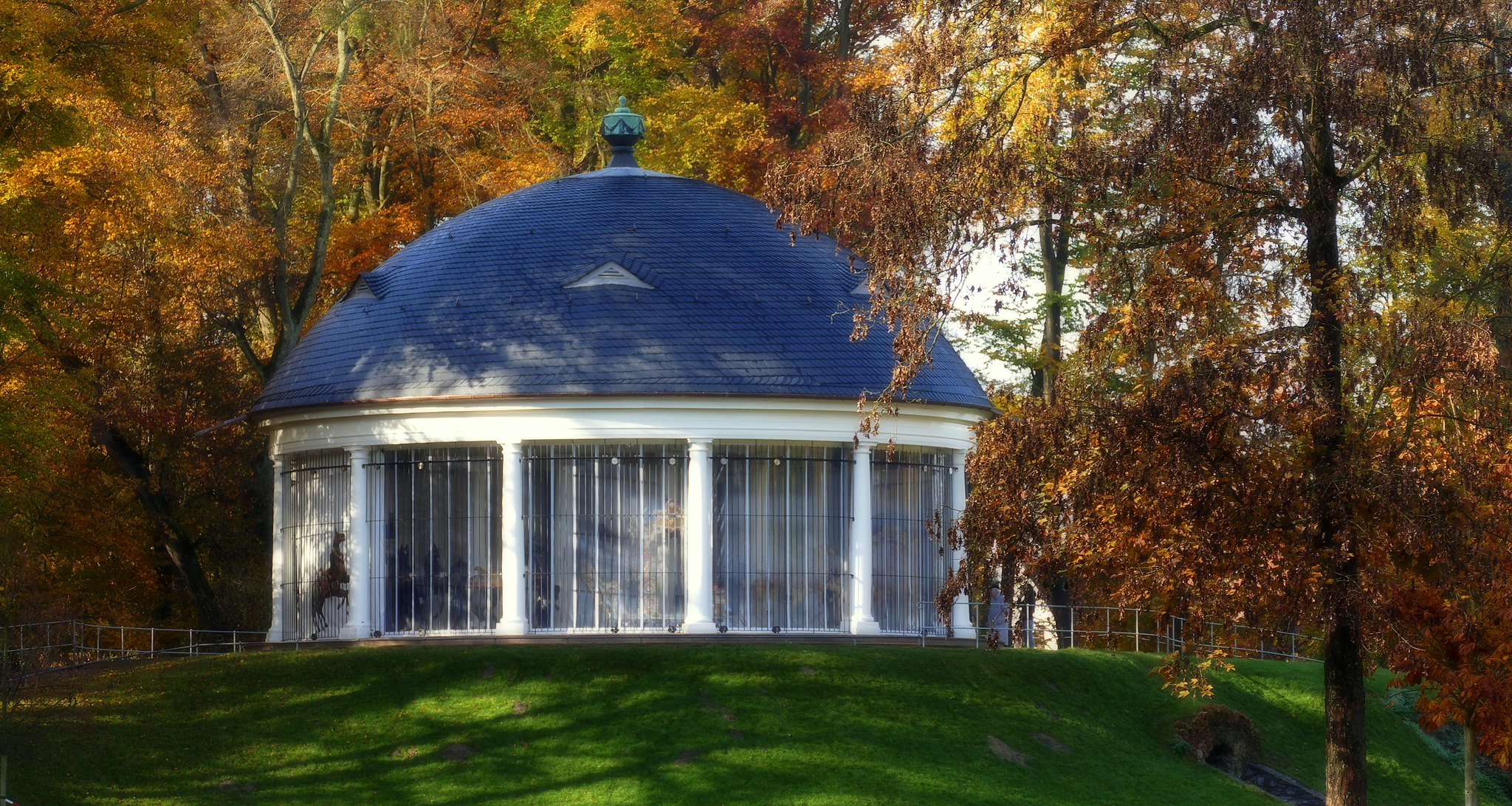 Karussell Wilhelmsbad