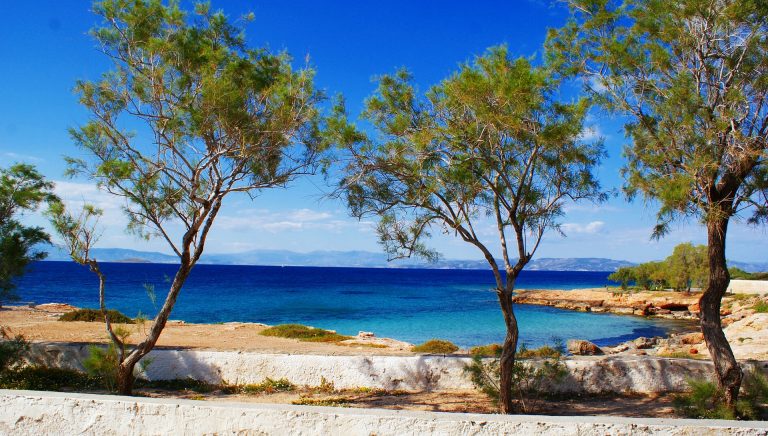 Isole Saroniche come arrivare, spiagge e cosa vedere