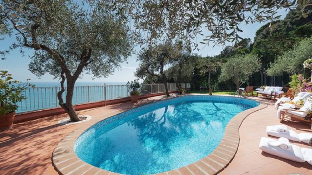 Affitto villa con piscina liguria