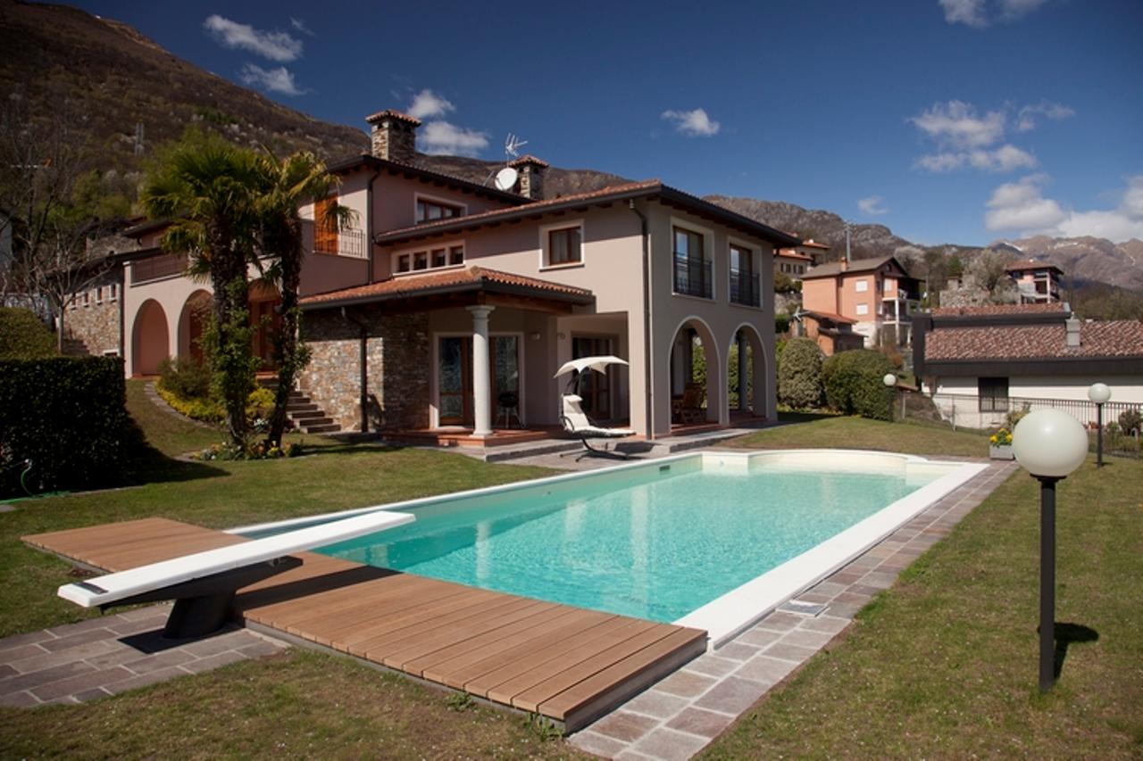 Affitto villa con piscina lombardia