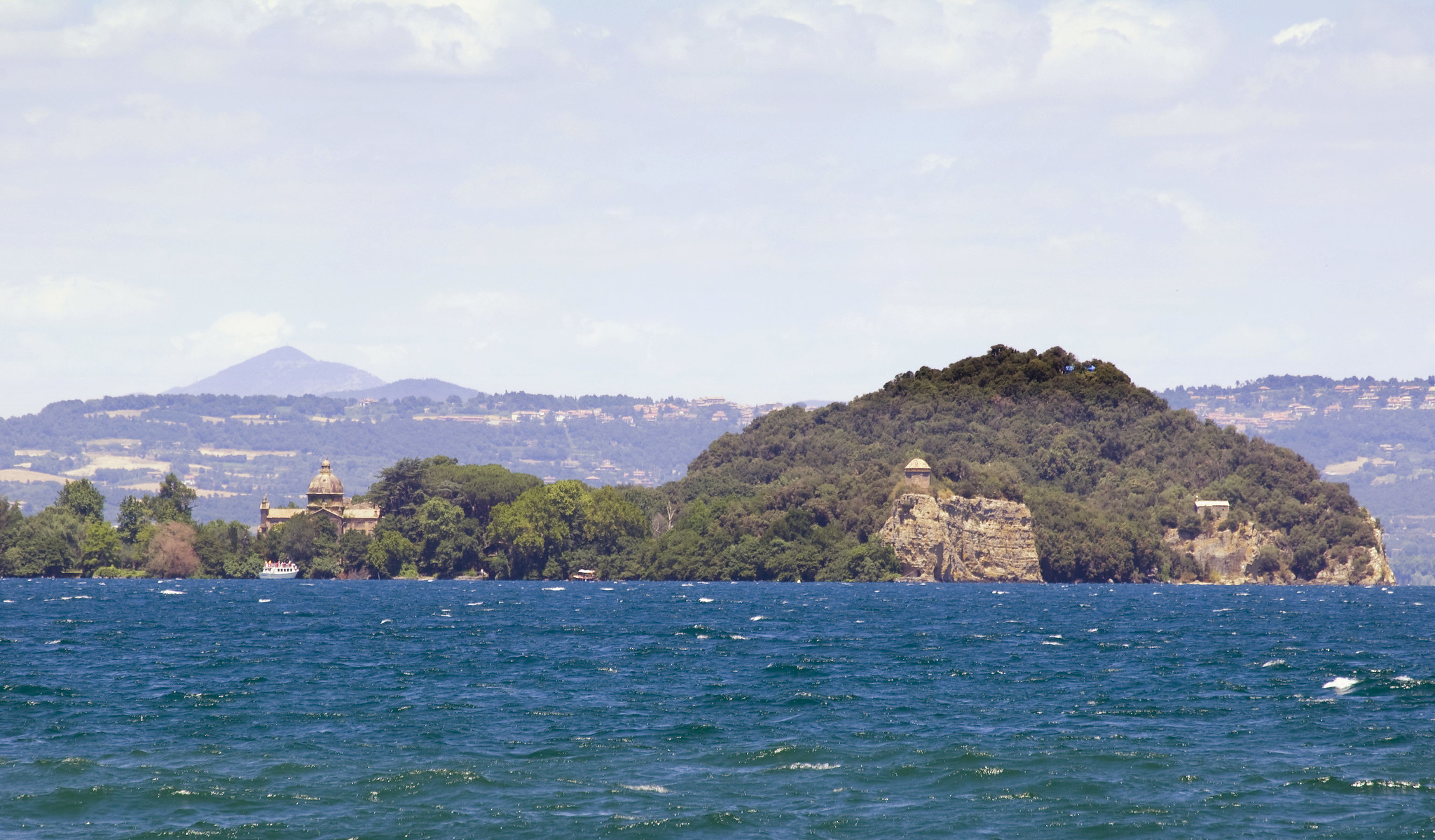 Isola bisentina visita e storia