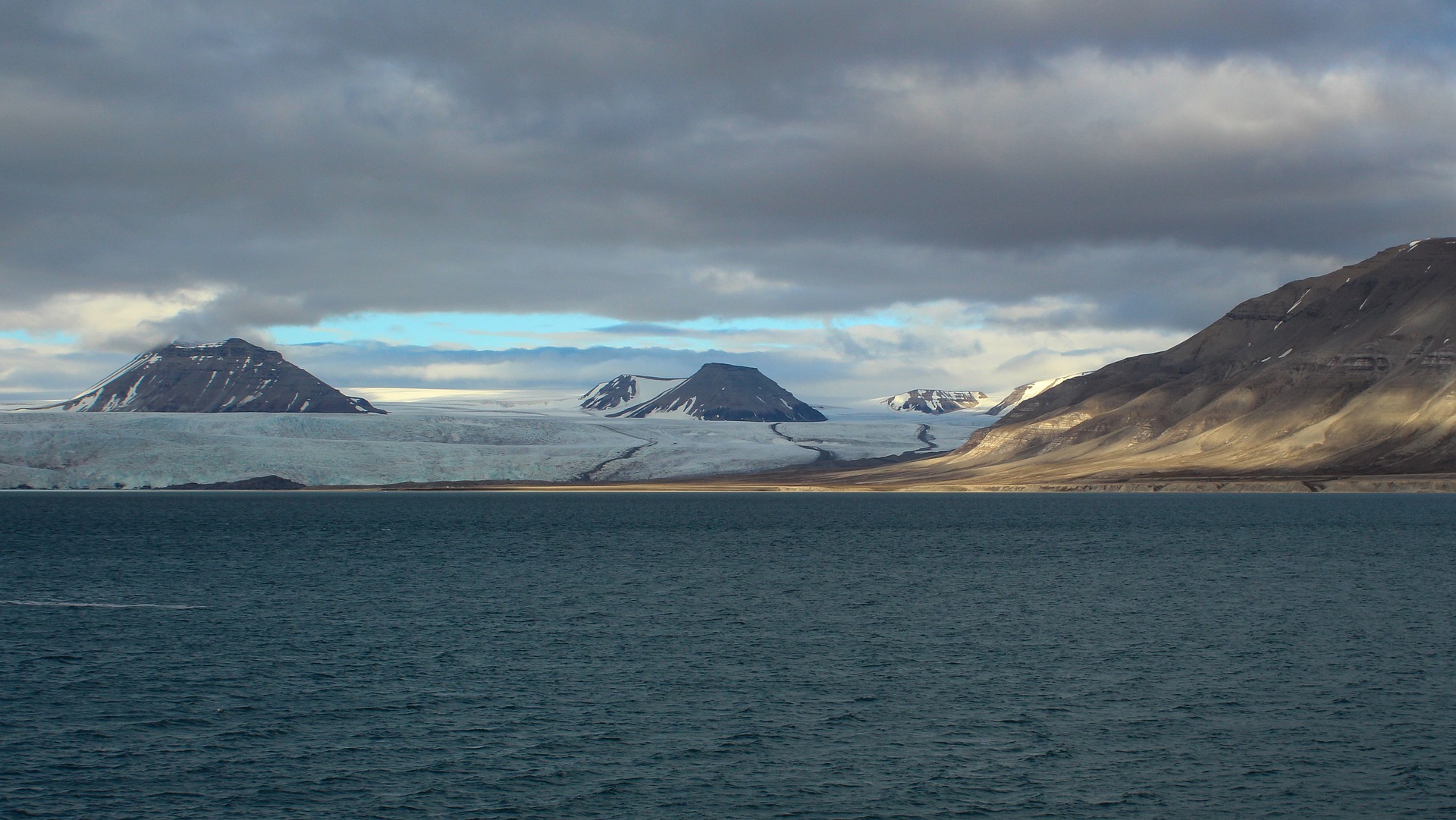 isola spitsbergen norvegia