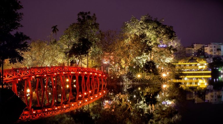 lago della spada restituita hanoi