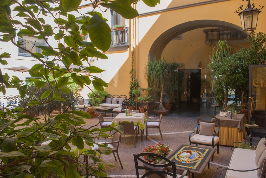 Le Chemin&egrave;e Hotel