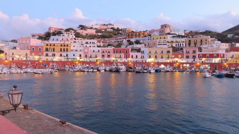 ponza cosa vedere in due giorni