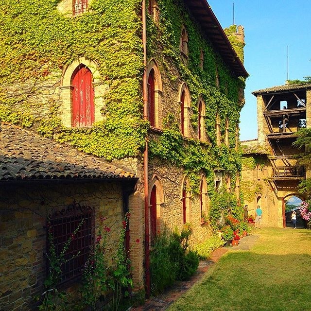 castello monfestino