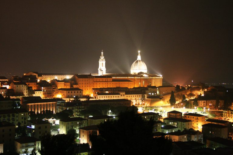 loreto cosa vedere nei dintorni