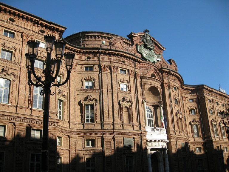 palazzo dei principi di carignano