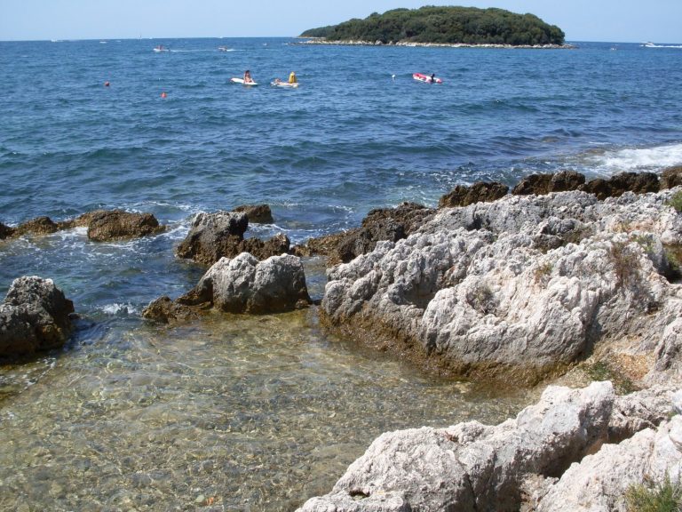 parenzo croazia spiagge libere