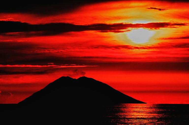 escursione notturna stromboli da lipari