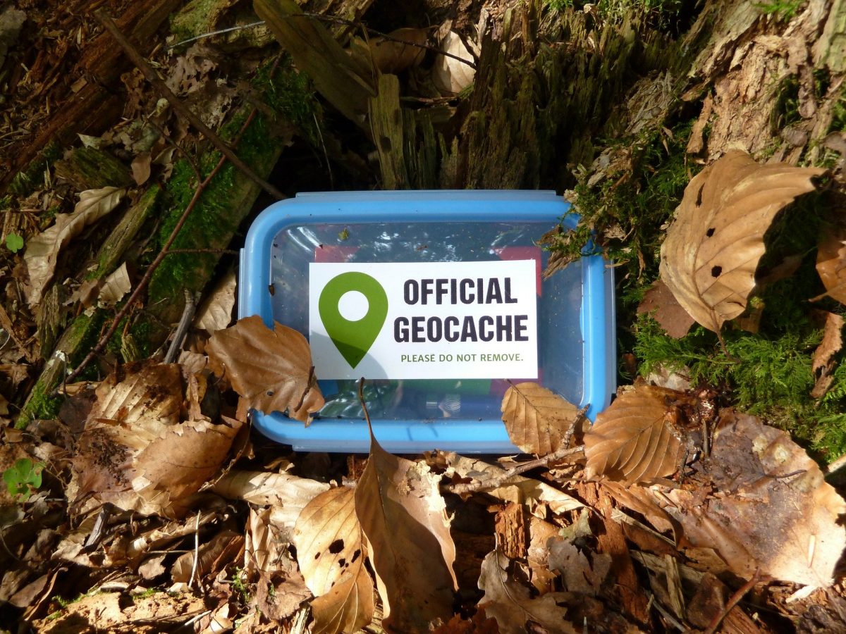 geocache-398016_1920