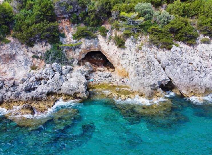 grotta delle capre