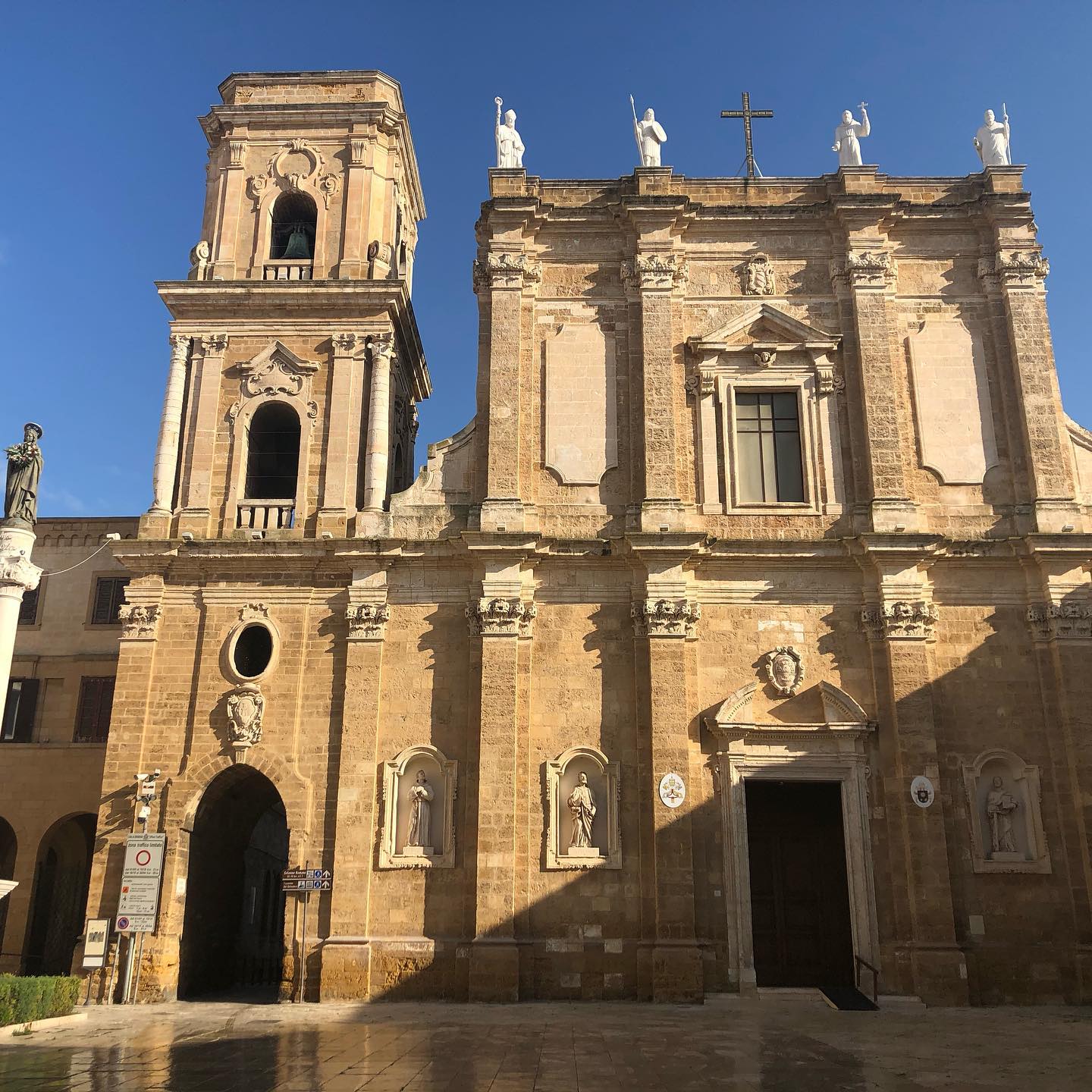 piazza duomo brindisi