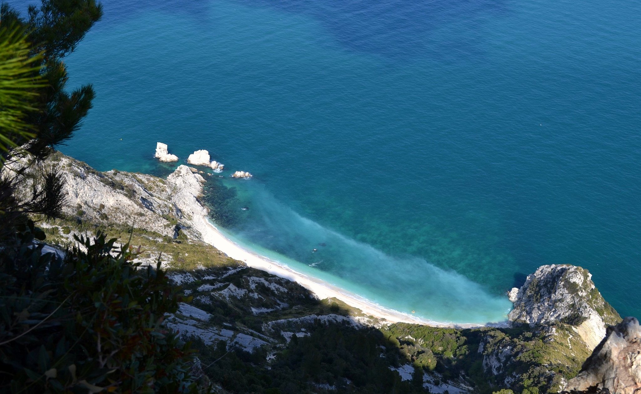 spiaggia delle due sorelle marche come arrivare