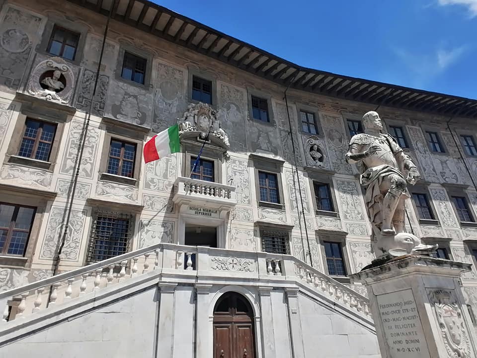Statua