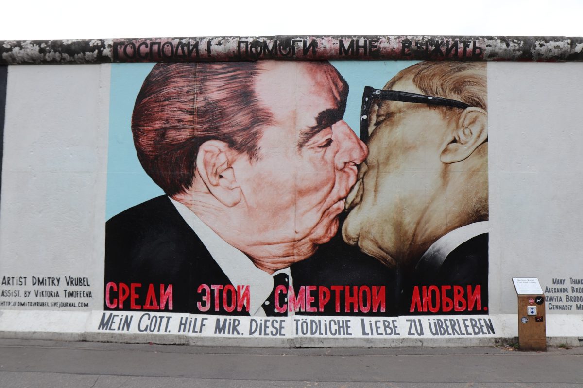 kiss-2