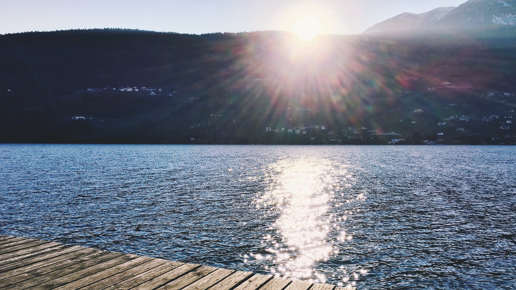 lago di levico spiaggia libera
