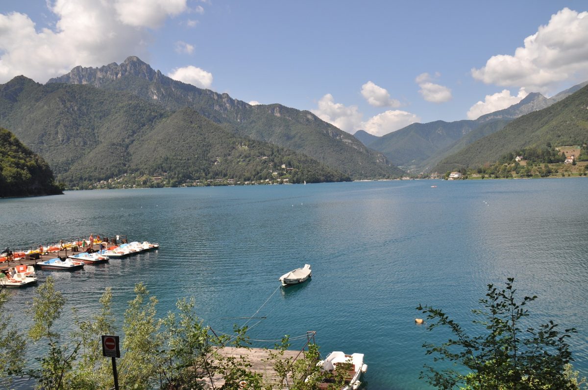 lake-989602_1920