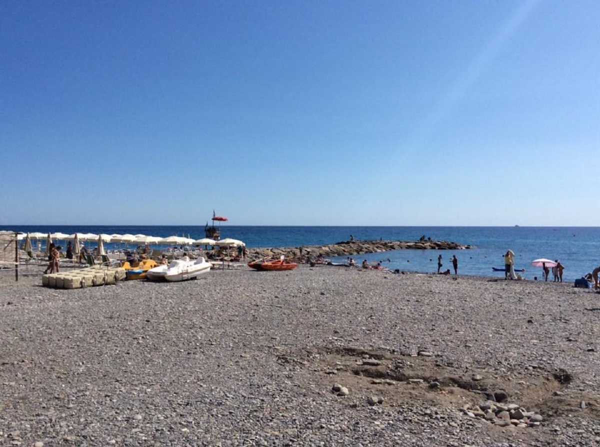 ospedaletti spiagge libere