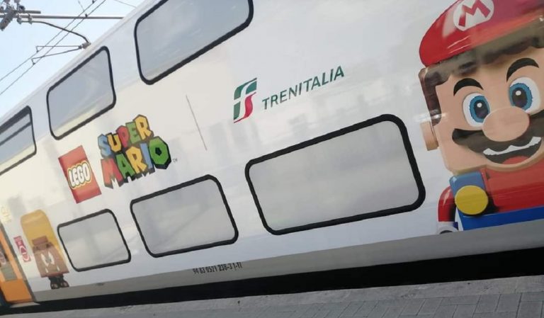 treno di super mario lego
