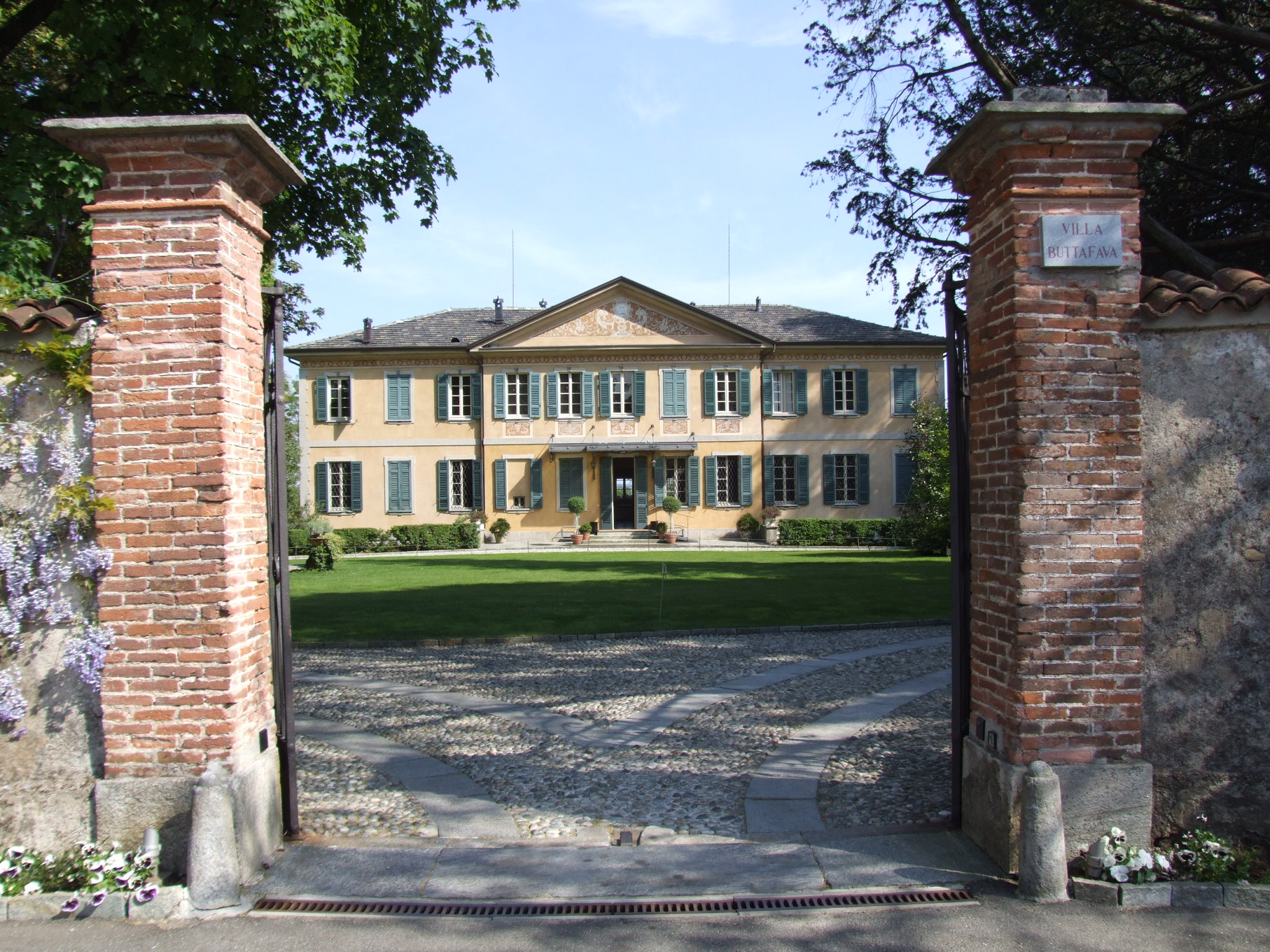 Villa