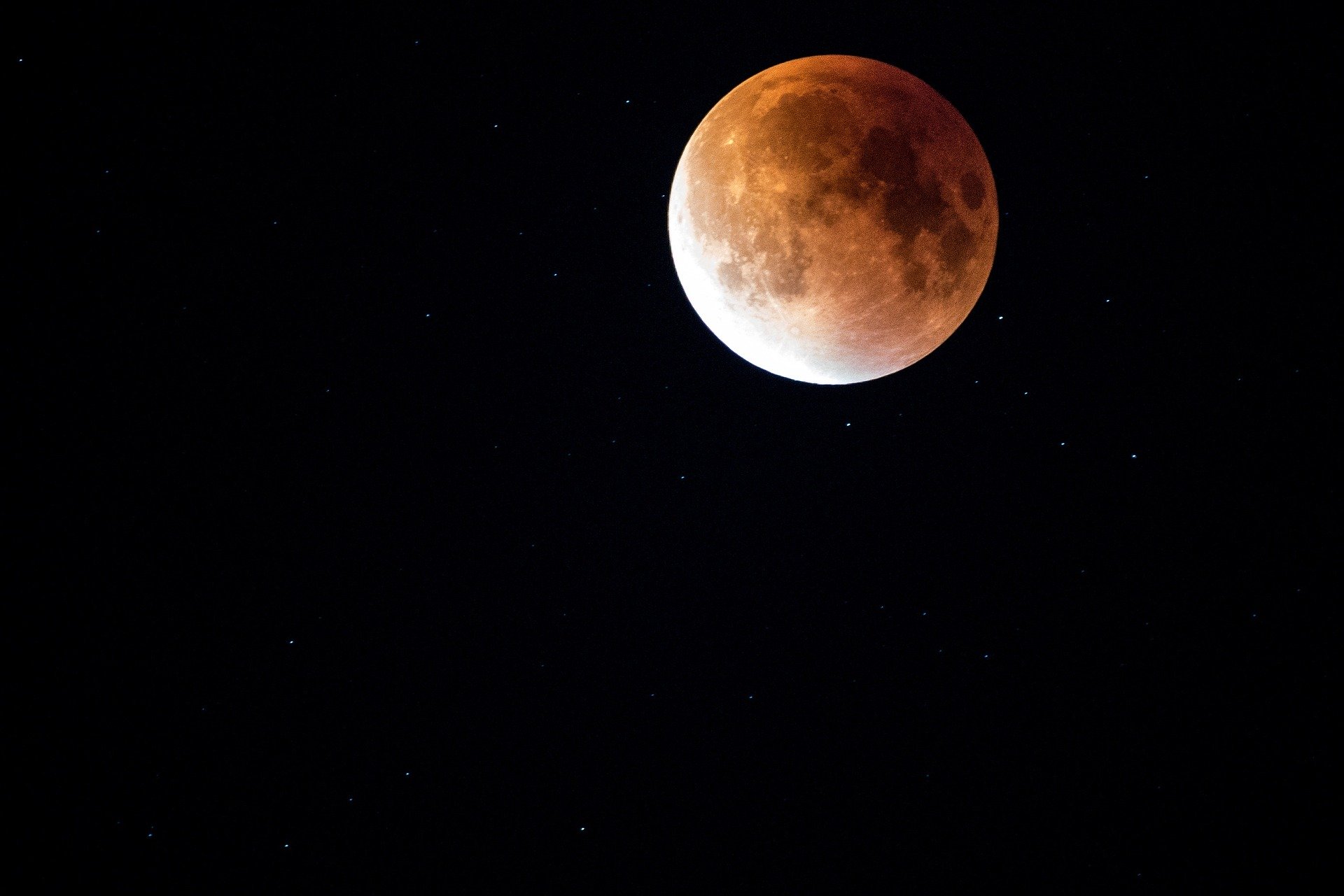 eclissi di luna 2021