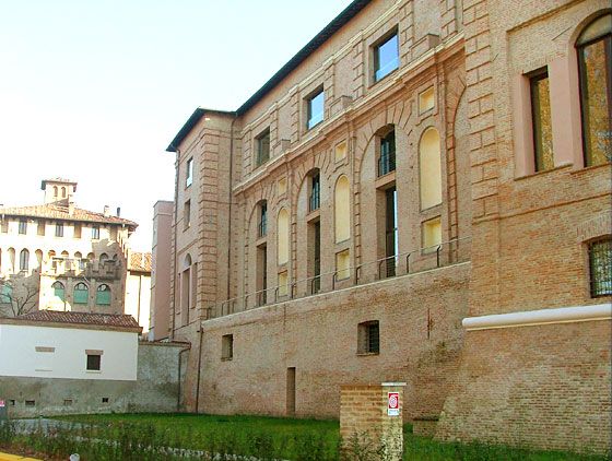 Castello dei Pico