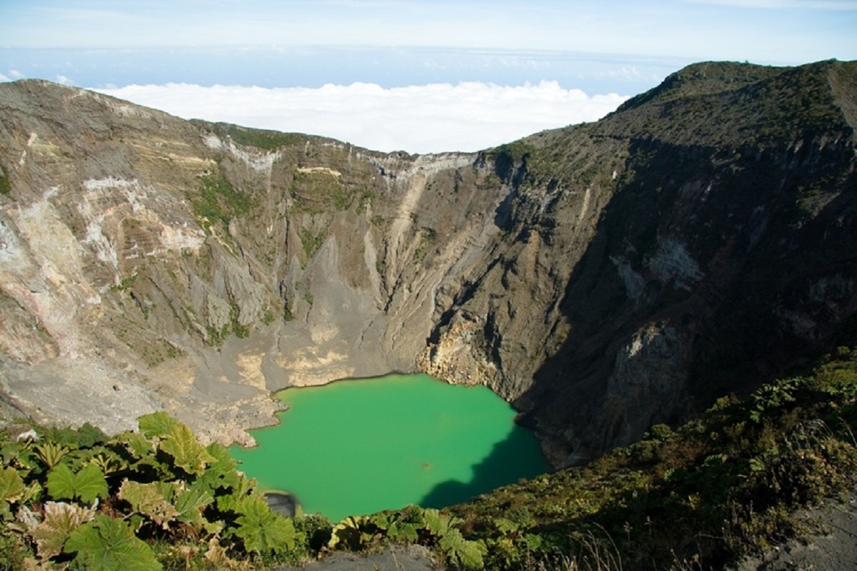 vulcano irazu costa rica