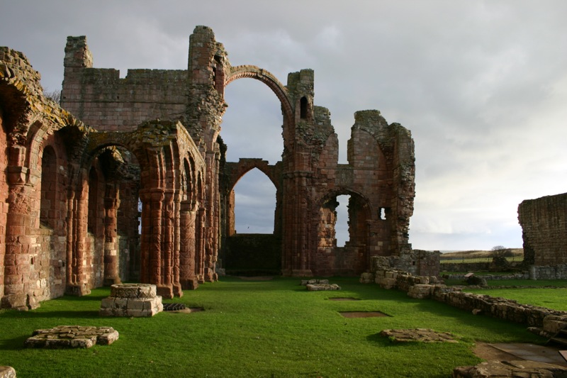 abbazia di lindisfarne in scozia 2