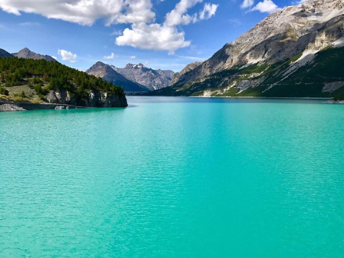 laghi di cancano in bici da corsa